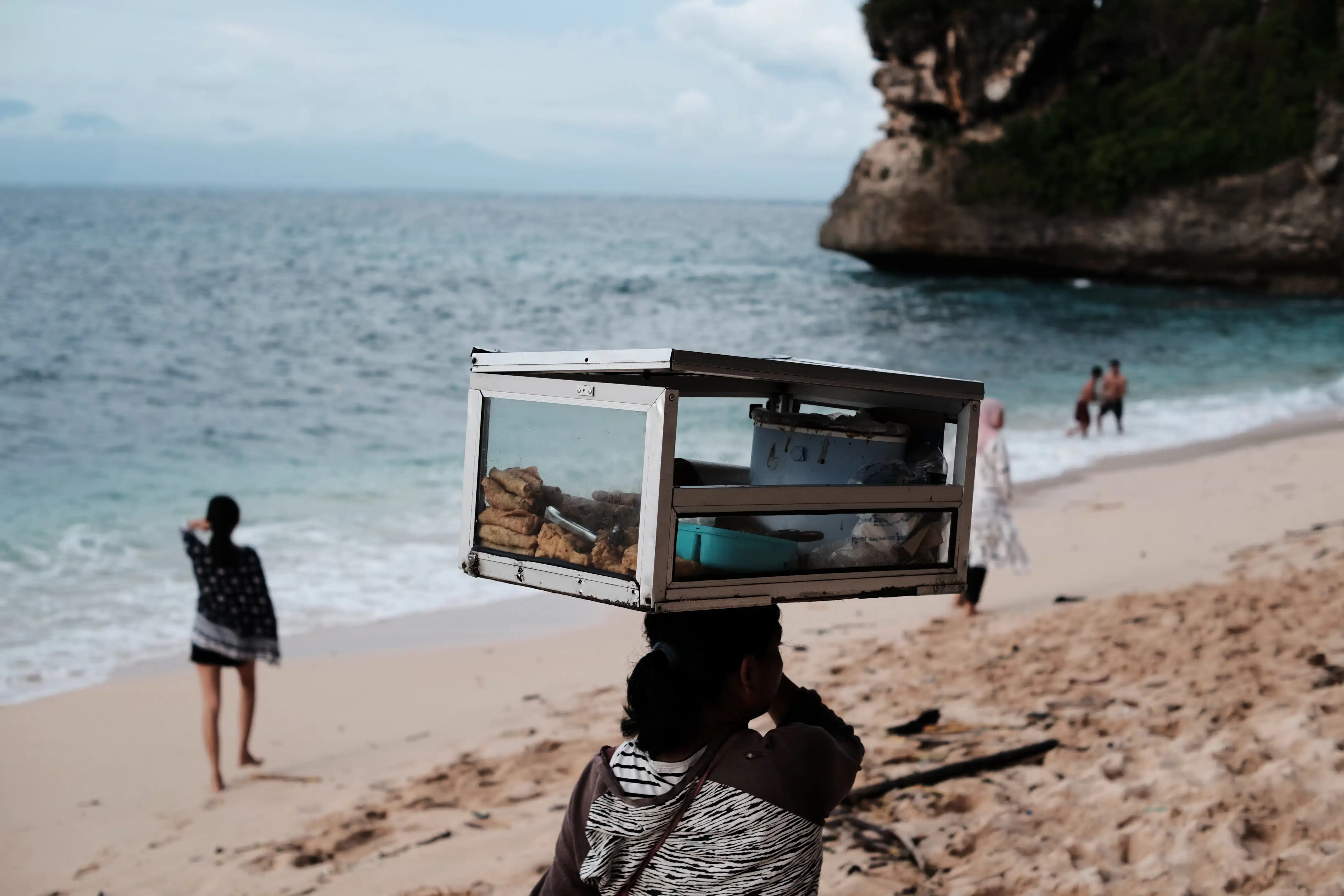 local vendors at Balangan Beach