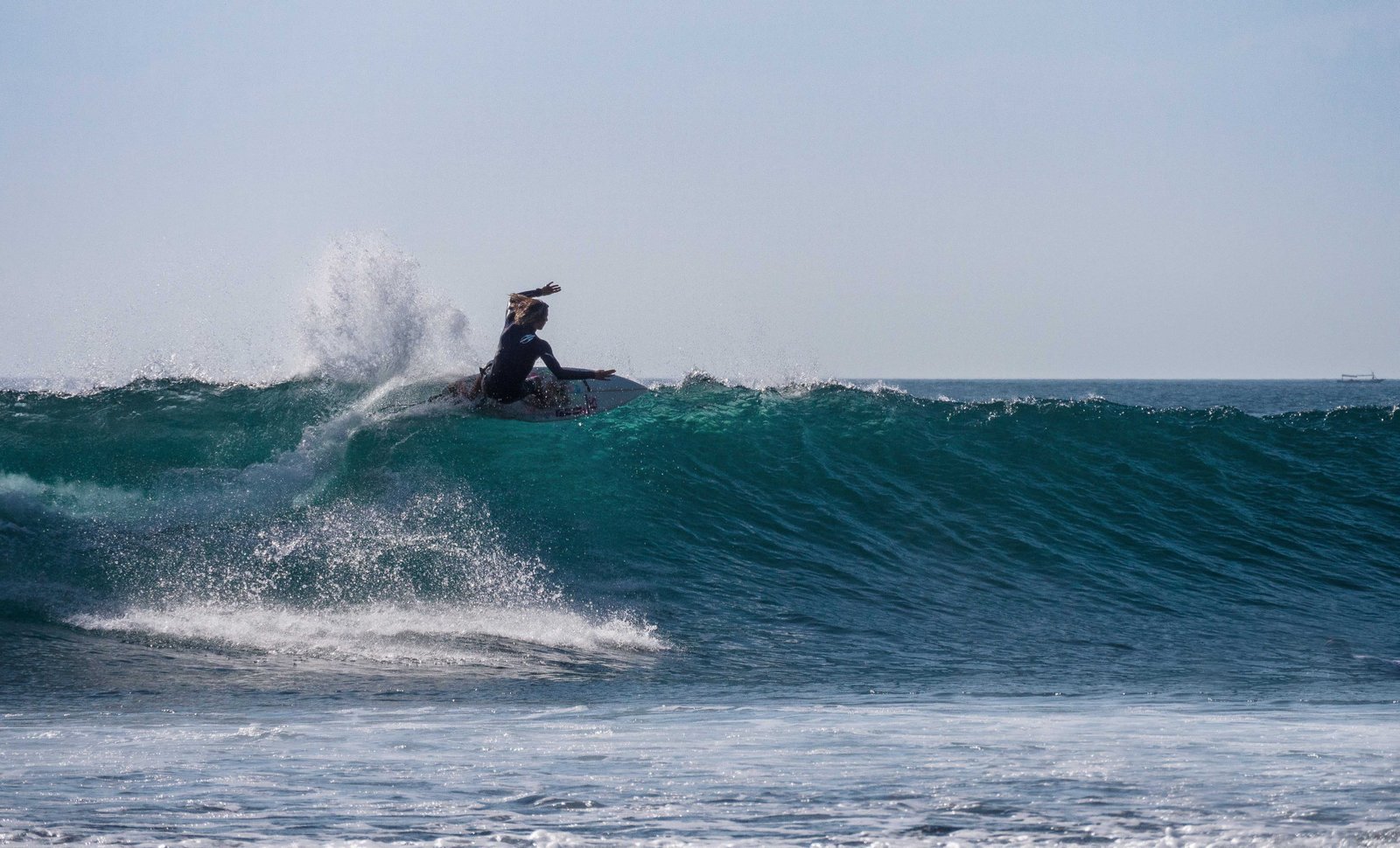 Complete Guide to Suluban Beach (in 2026) 3 Surfing at Suluban