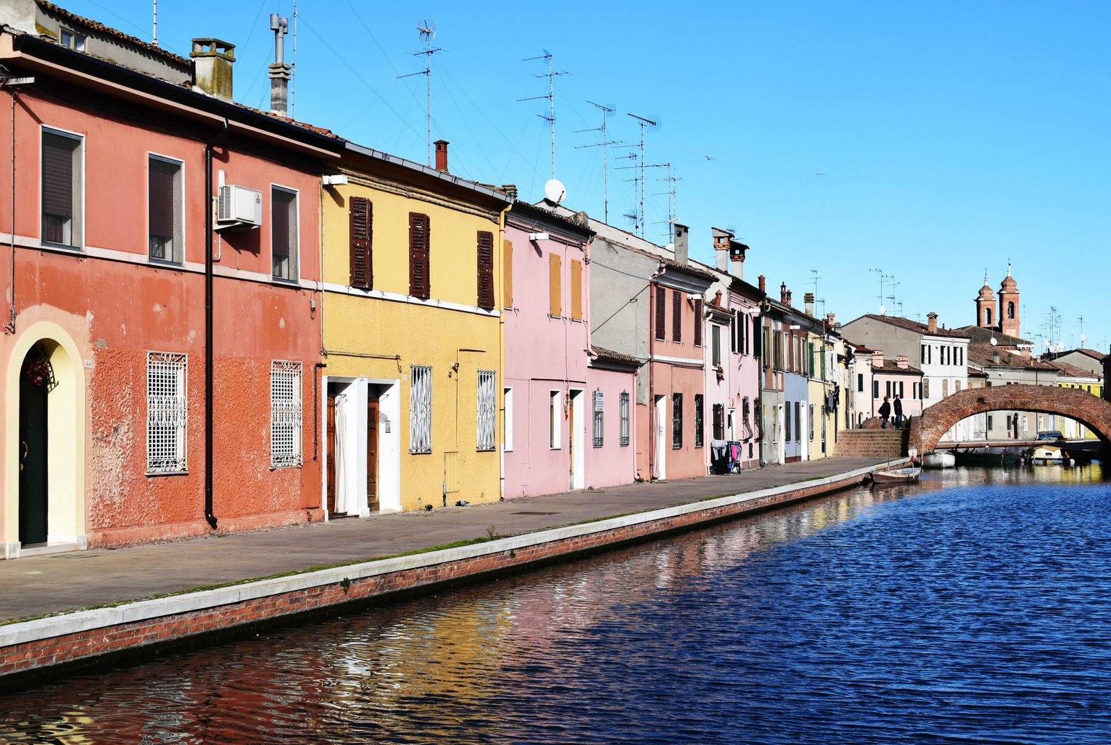Emilia-Romagna: 38 Best Things To Do 12 Comacchio