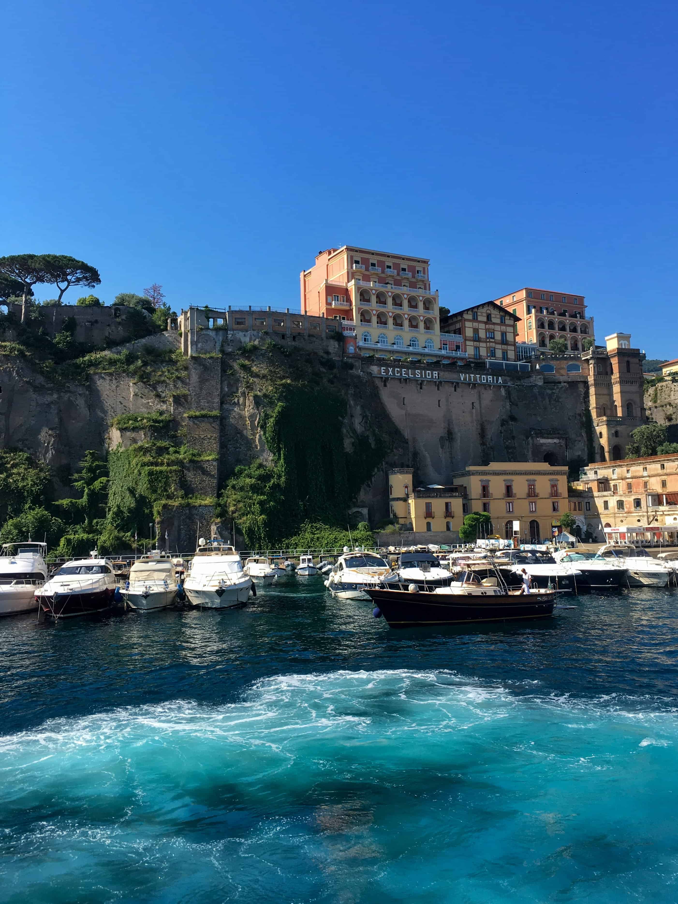 33 Things You Want To Know About Sorrento Italy - FAQ 18 Sorrento harbor