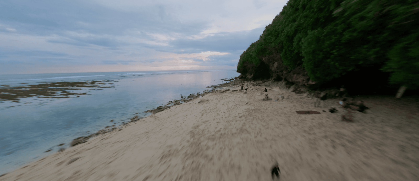 Top Guide to Green Bowl Beach Bali (2026) 3 Green Bowl Beach in Uluwatu, Bali Indonesia