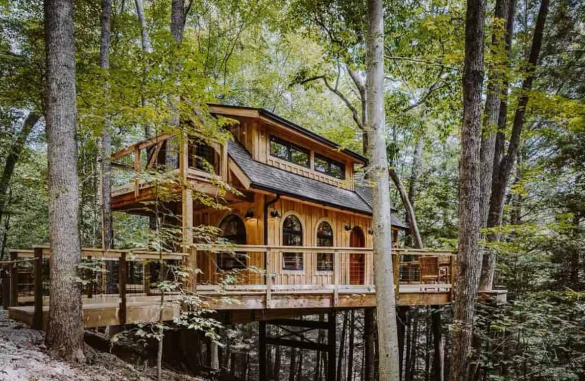 One of the famous Hocking Hills Treehouse Cabins