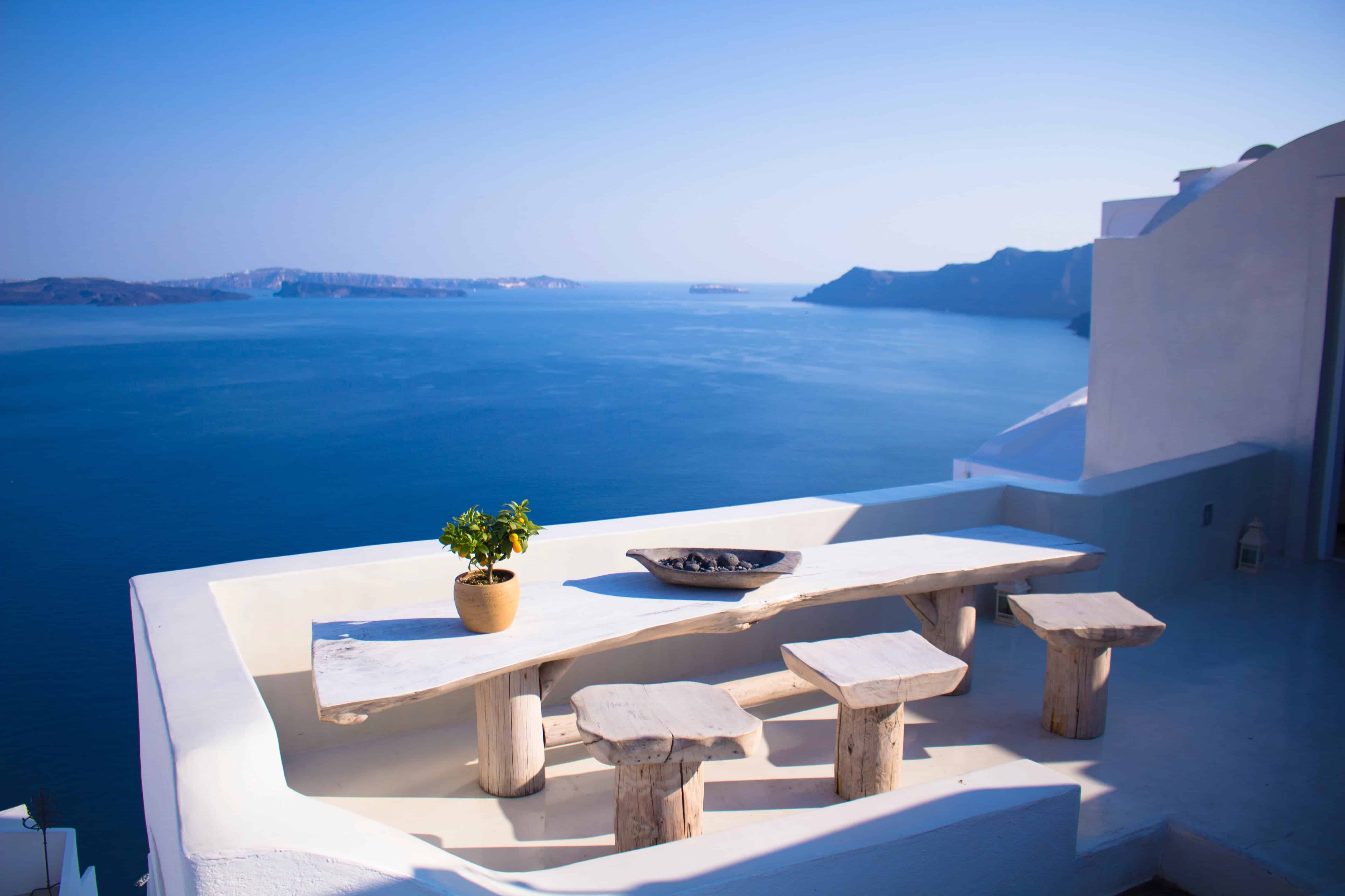 Cheap Hotels: How to Book Cheap Hotel Rooms Worldwide (in 2026) 12 Hotel in Santorini