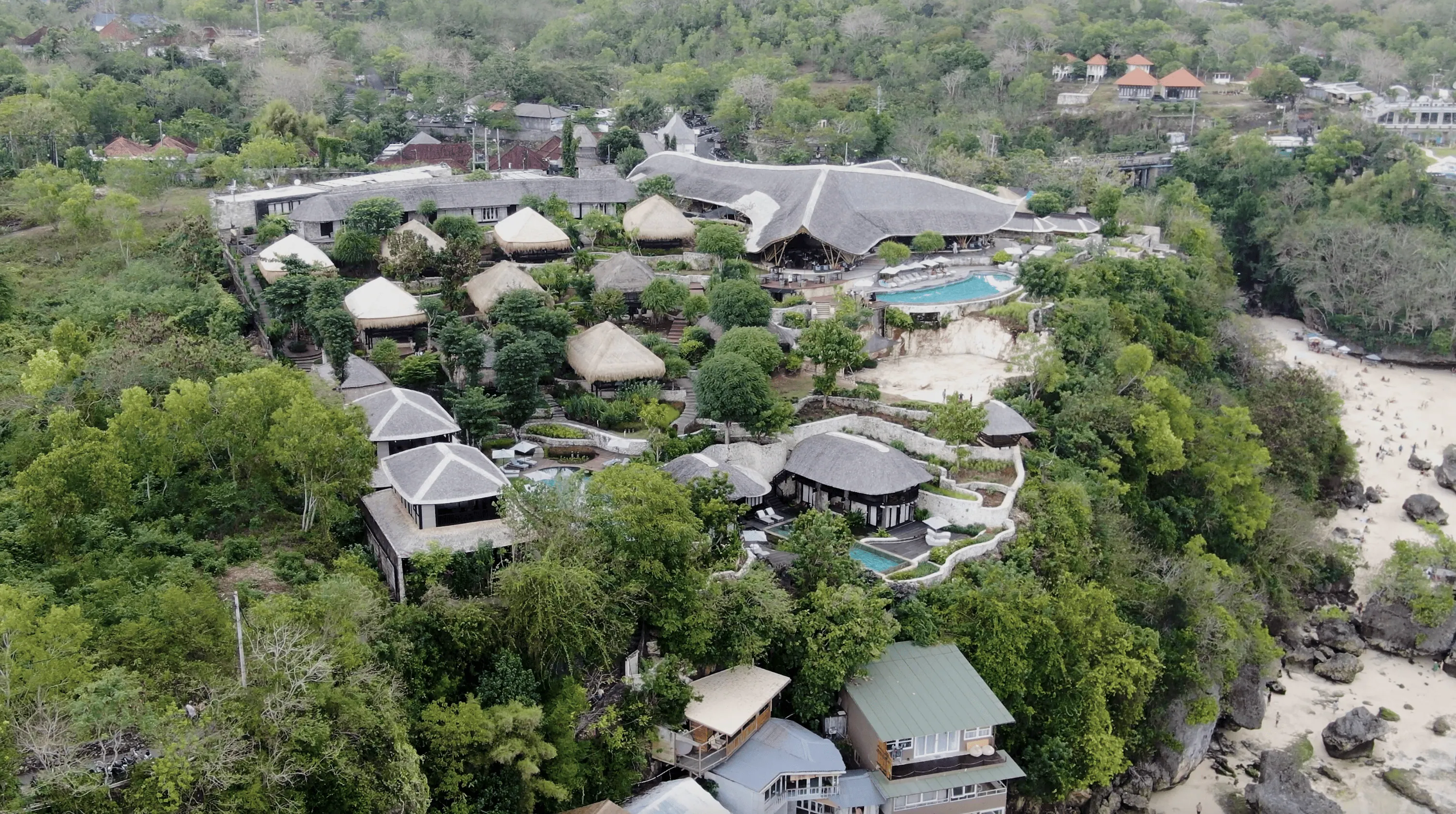 Padang Padang beach luxury accommodation