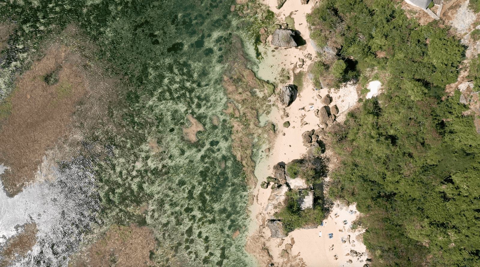 20 Fun Tips to Visit Padang Padang Beach Uluwatu 13 Padang Padang bird eyes view