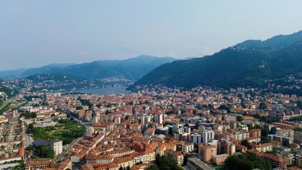 Map of Lake Como (Best Towns, Hotels & How to Plan Your Trip) 15 City of Como at Lake Como