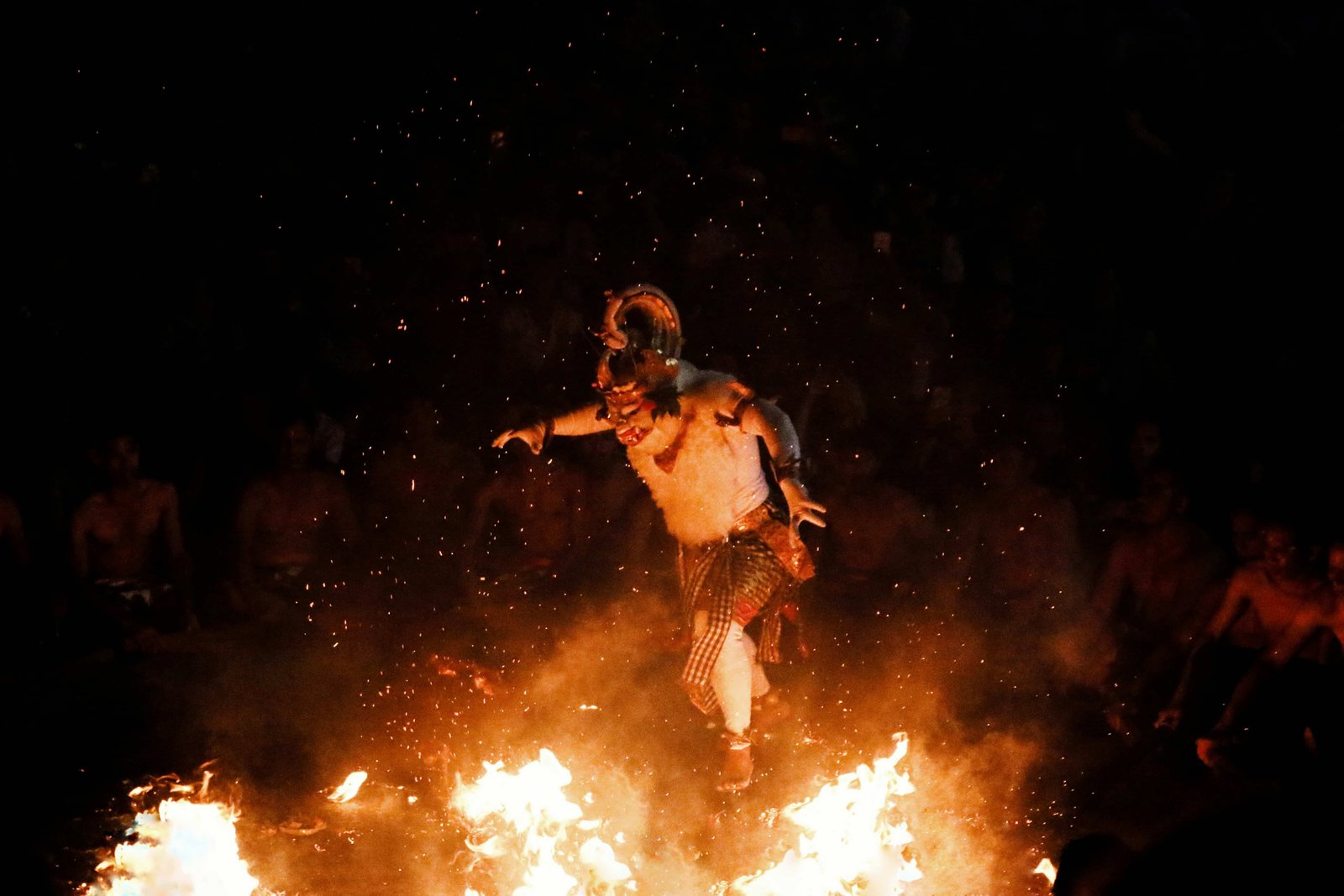 First Timer's Guide to Uluwatu Temple In Bali (2026) 12 Fire dance
