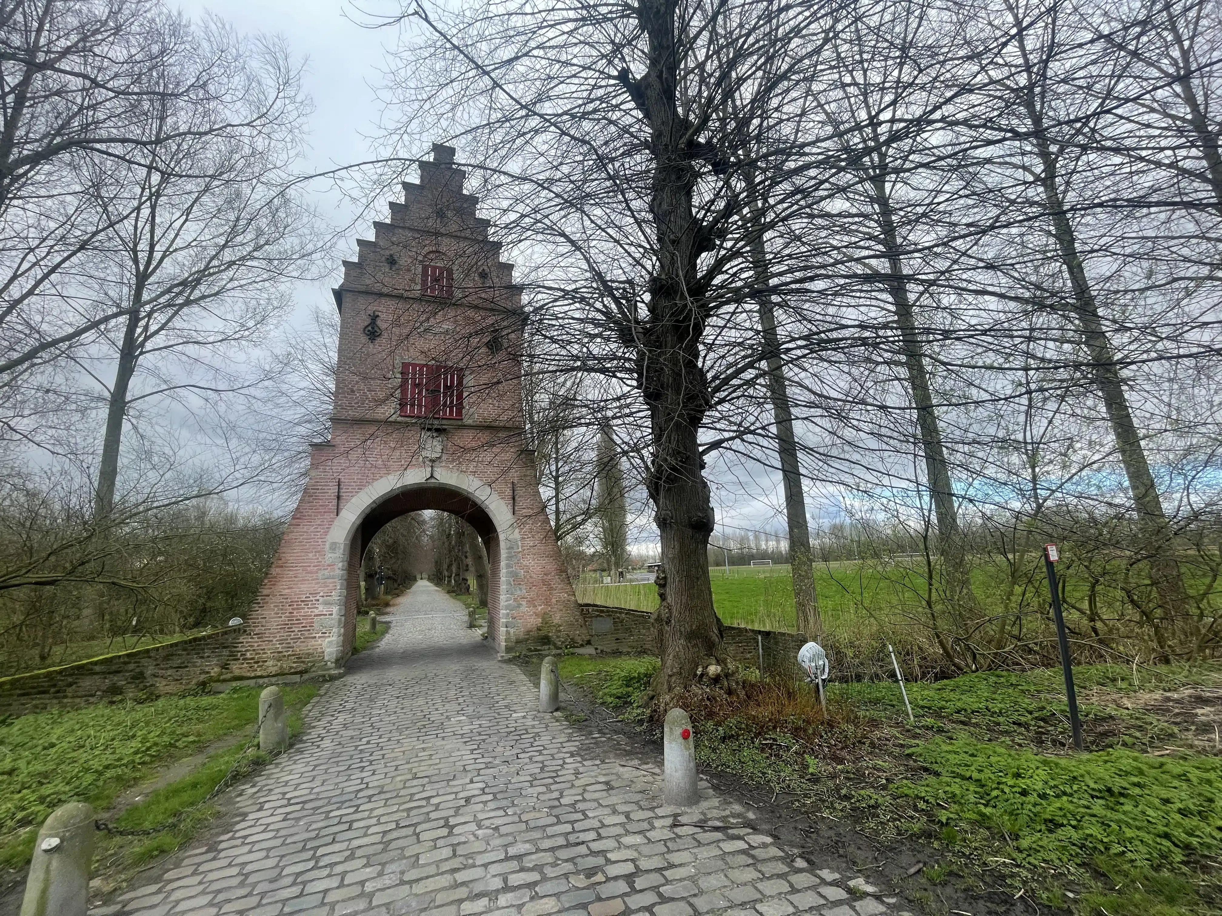 Start of the Ooidonk castle loop hike
