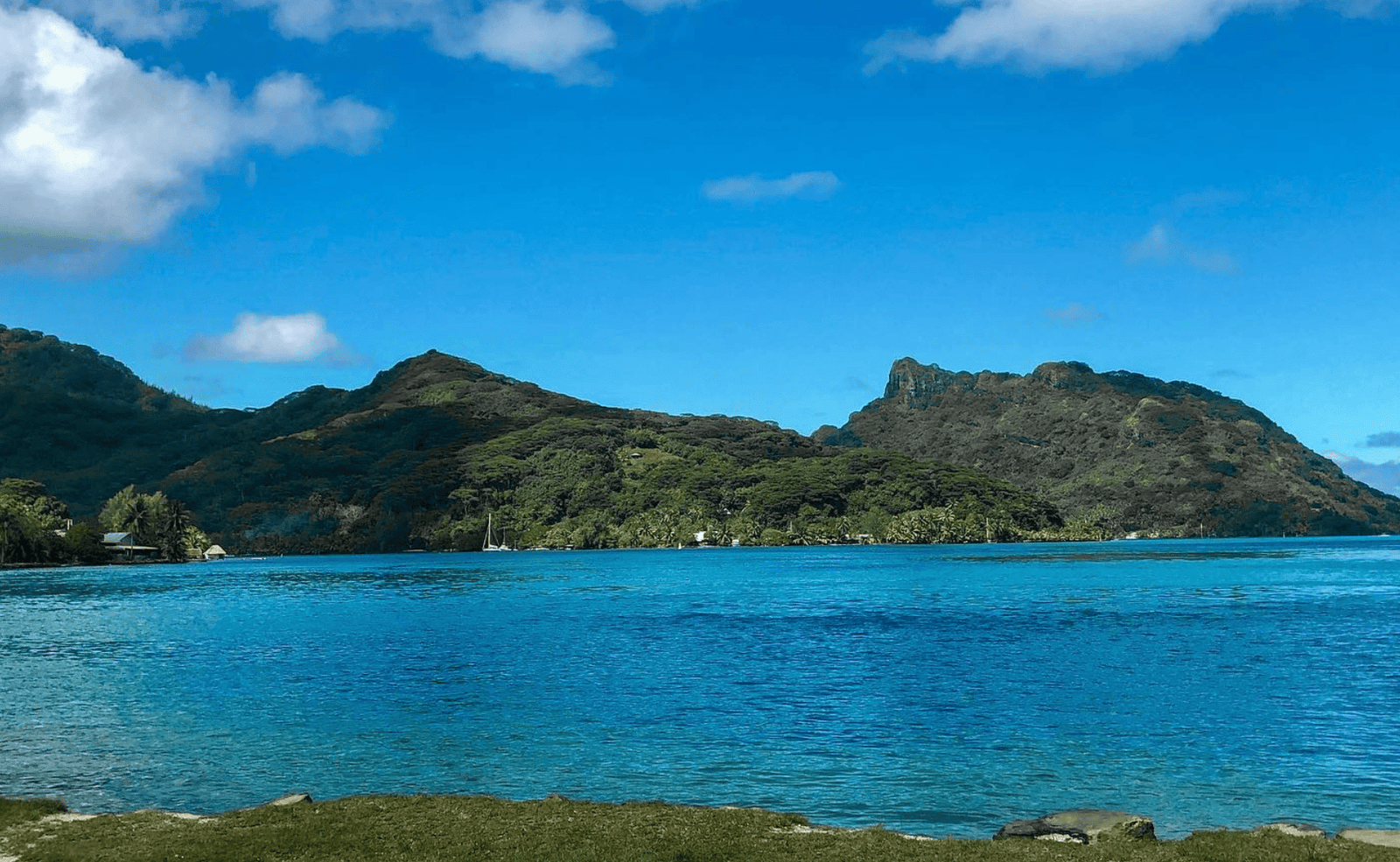 Huahine Island: Why Worth A Visit in 2026? 4 Mount Tavaiura in Huahine