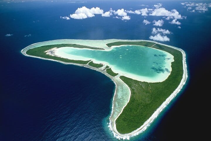 Society Islands: Travel Guide, Highlights and Map 14 Tupai Island as one of the 14 Society Islands