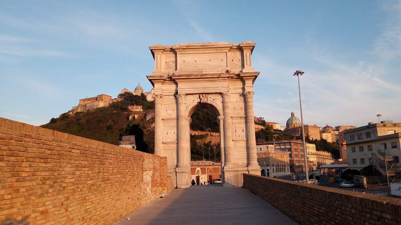 Ancona's coastal beauty: A guide to seaside sights 1 Arco di Traiano