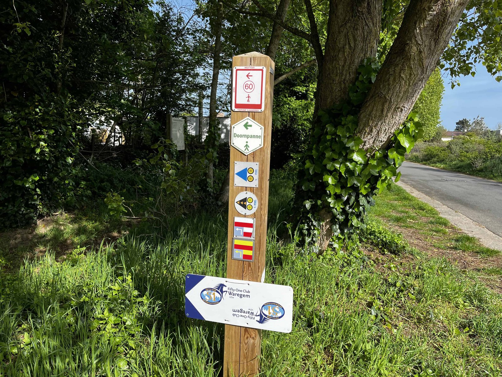Doornpanne Hoge Blekker: Worth the hike? 13 Follow the well-marked paths
