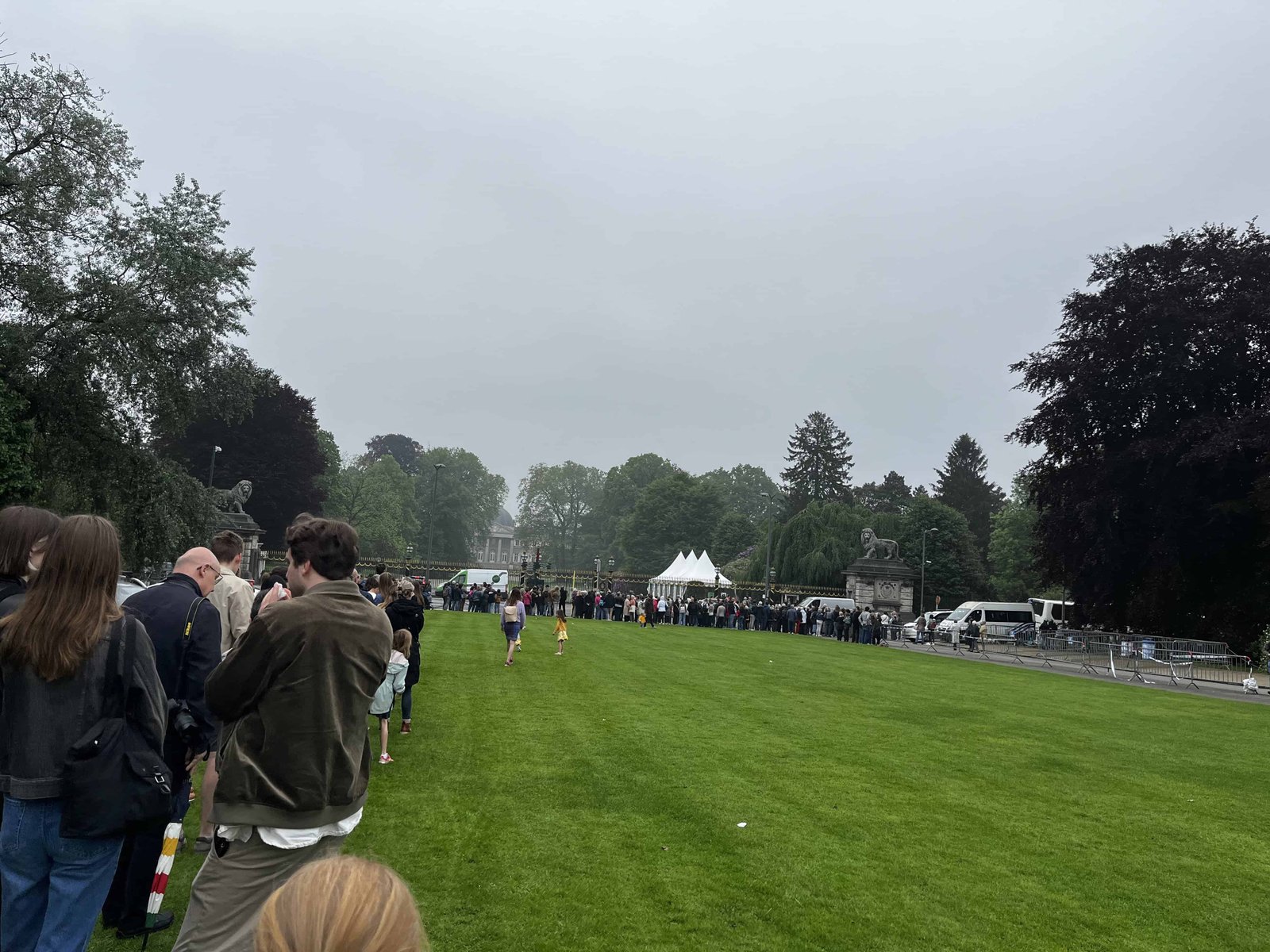 How to Visit the Royal Greenhouses of Laeken in 2026? 6 Quaue before we were allowed in the Royal premises