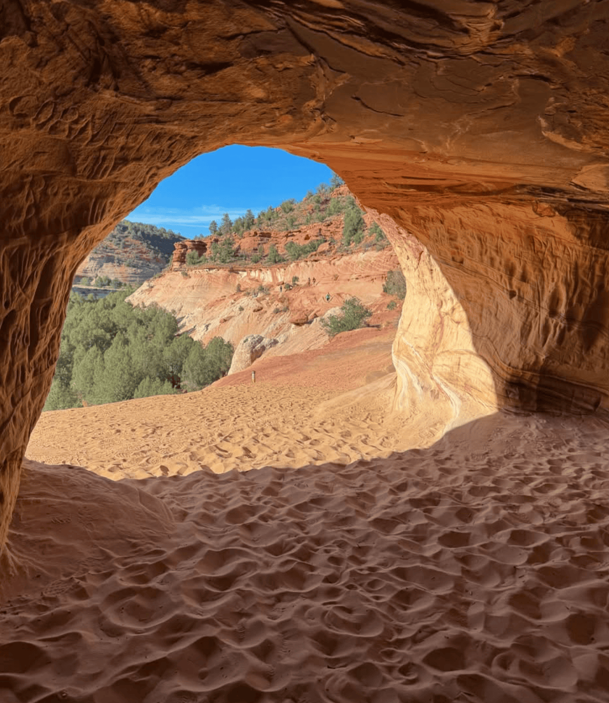 Zion National Park Caves: What Caves Are Worth A Visit (2026)? 3 Moqui Cave