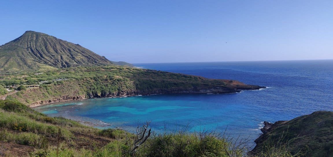 Hanauma Bay Lookout: Worth The Hike? 8 Panoramic view Hanauma Bay