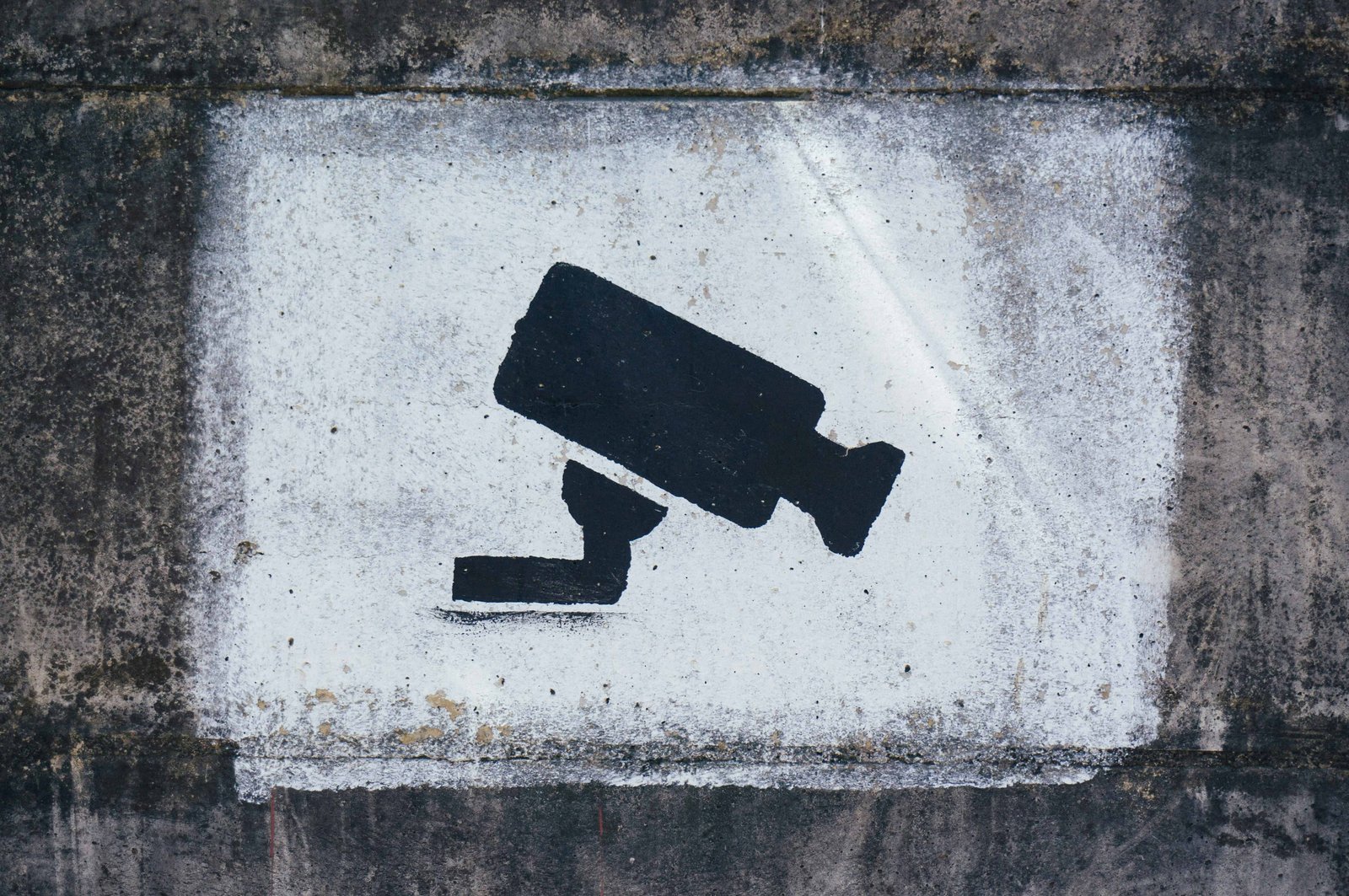 Boosting Your Hotel Room Safety: Tips for a Worry-Free Stay 8 Sign of a camera