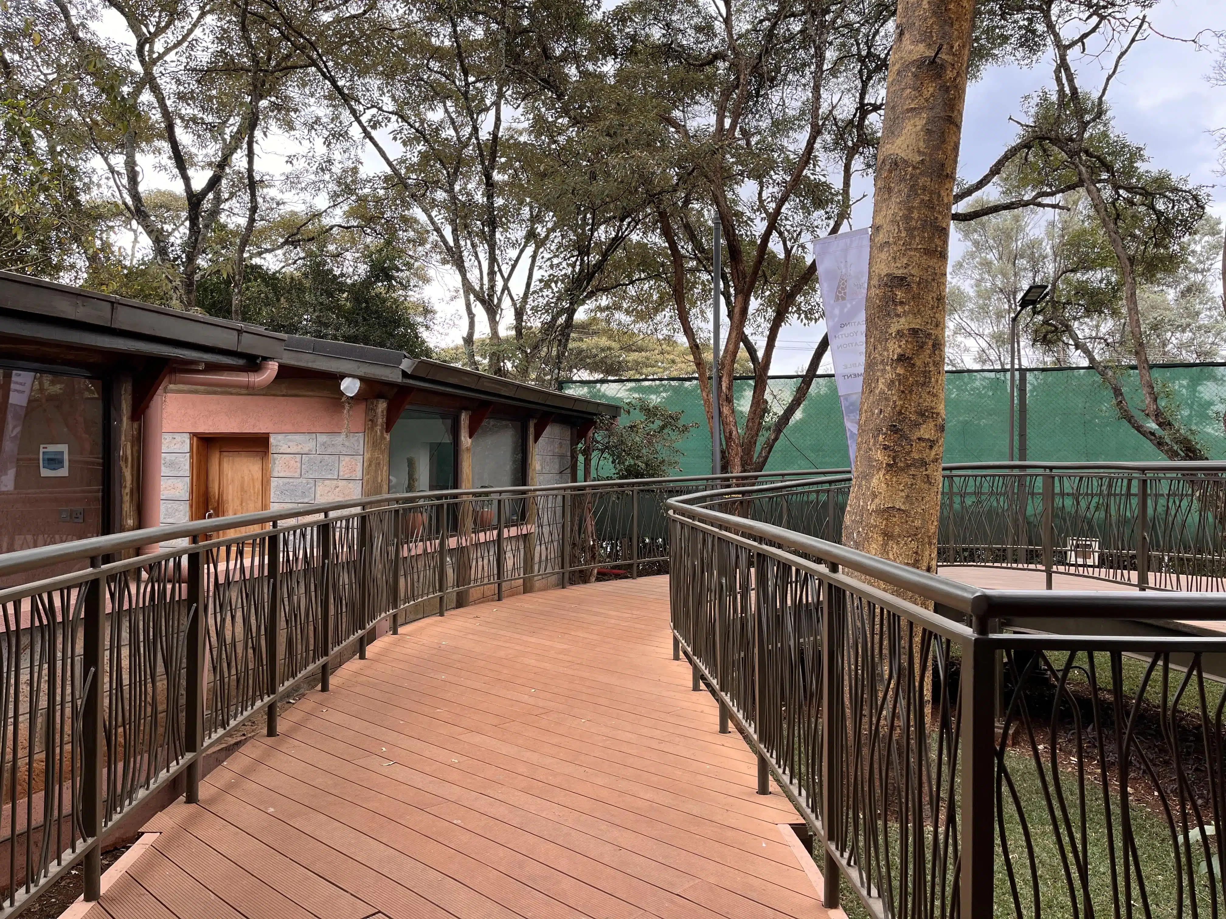 Short route you'll have to follow to reach the giraffes