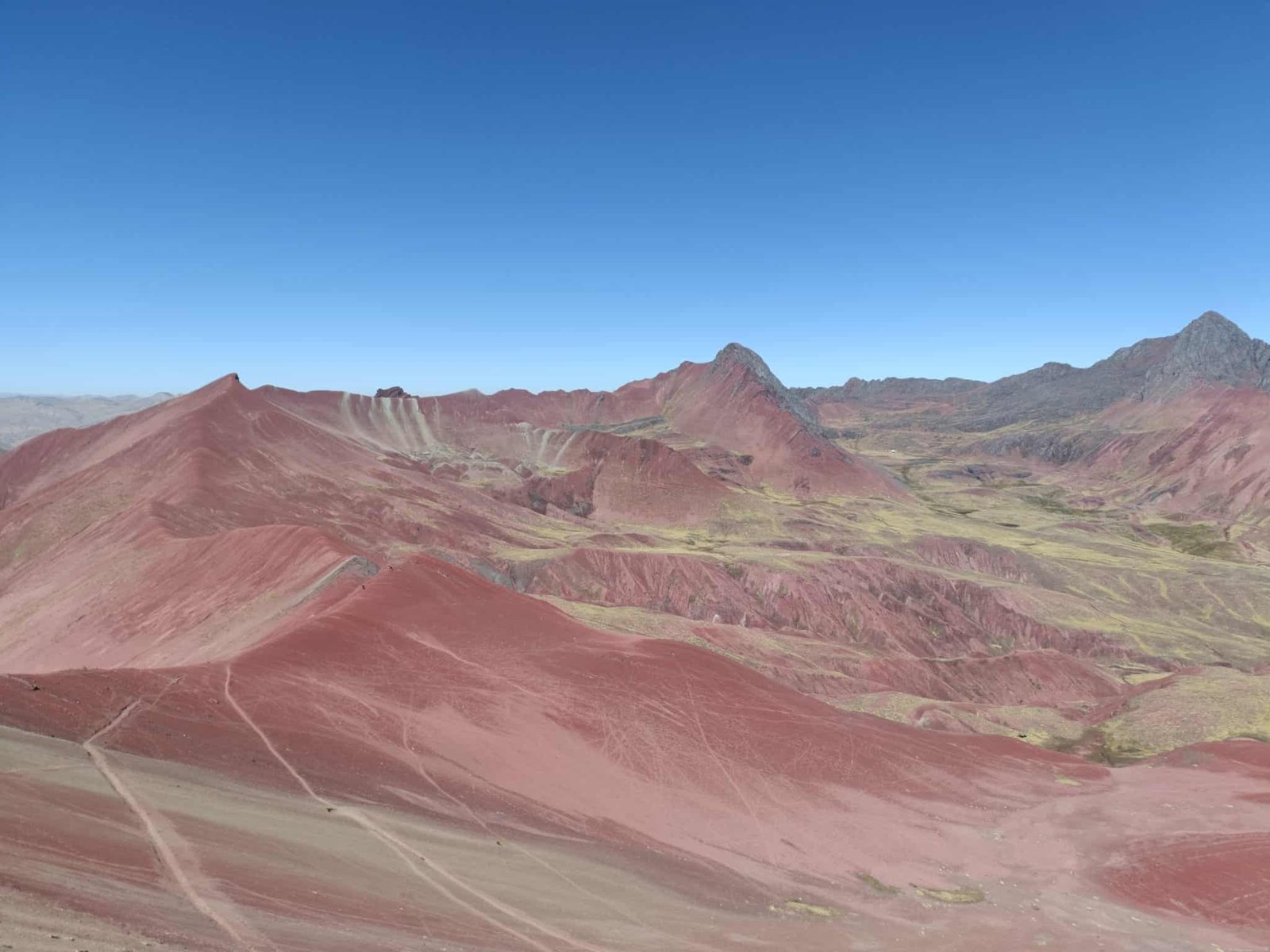 WHY Visit Red Valley Peru? 19 Amazing views over the valley