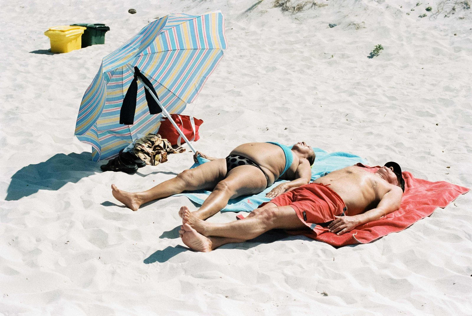 How to visit Figueira da Foz (Queen of Beaches)? 6 Tanning on the beach