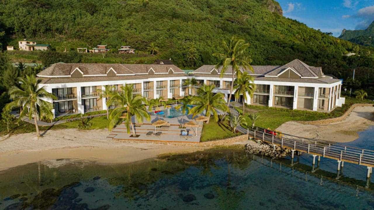 9 Best Moorea Overwater Bungalows + TIPS (2026 Update) 25 Cook's Bay Hotel & Suites via Booking.com