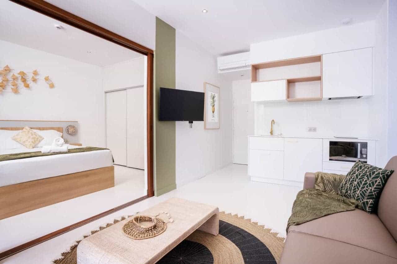 9 Best Moorea Overwater Bungalows + TIPS (2026 Update) 23 Cook's Bay Hotel & Suites via Booking.com