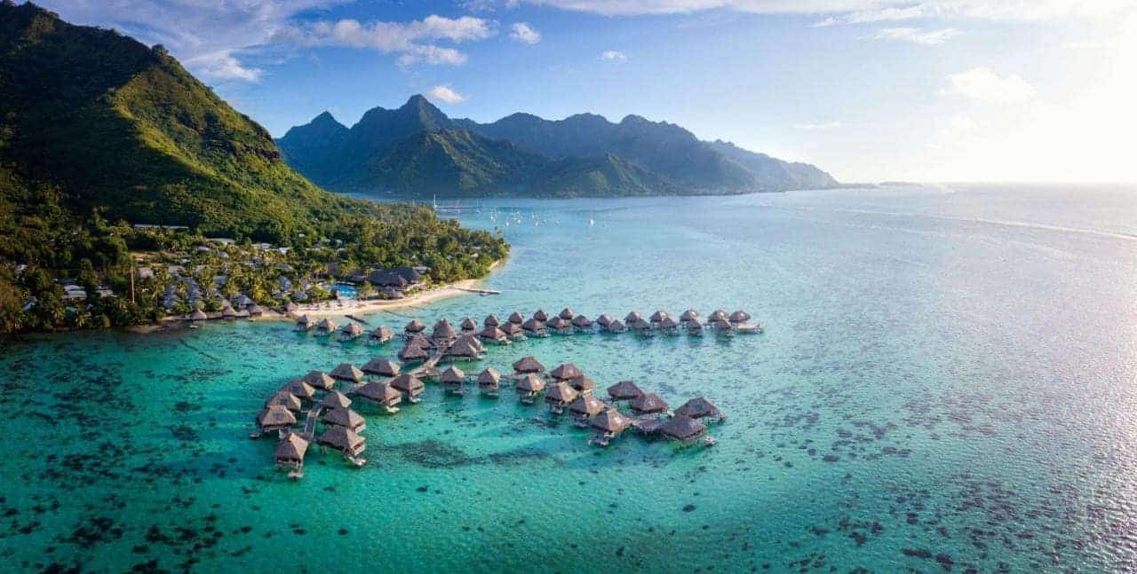 Opunohu Bay: What To Expect From A Visit? 9 Moorea overwater bungalows