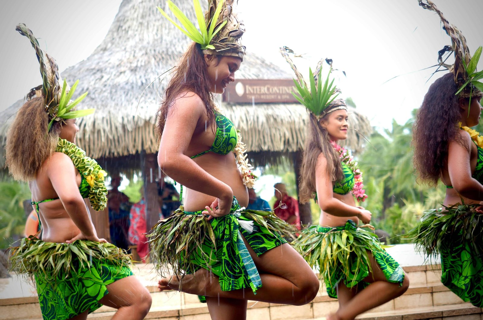 When to Travel to Bora Bora for Good Weather in 2026? 24 Bora Bora culture