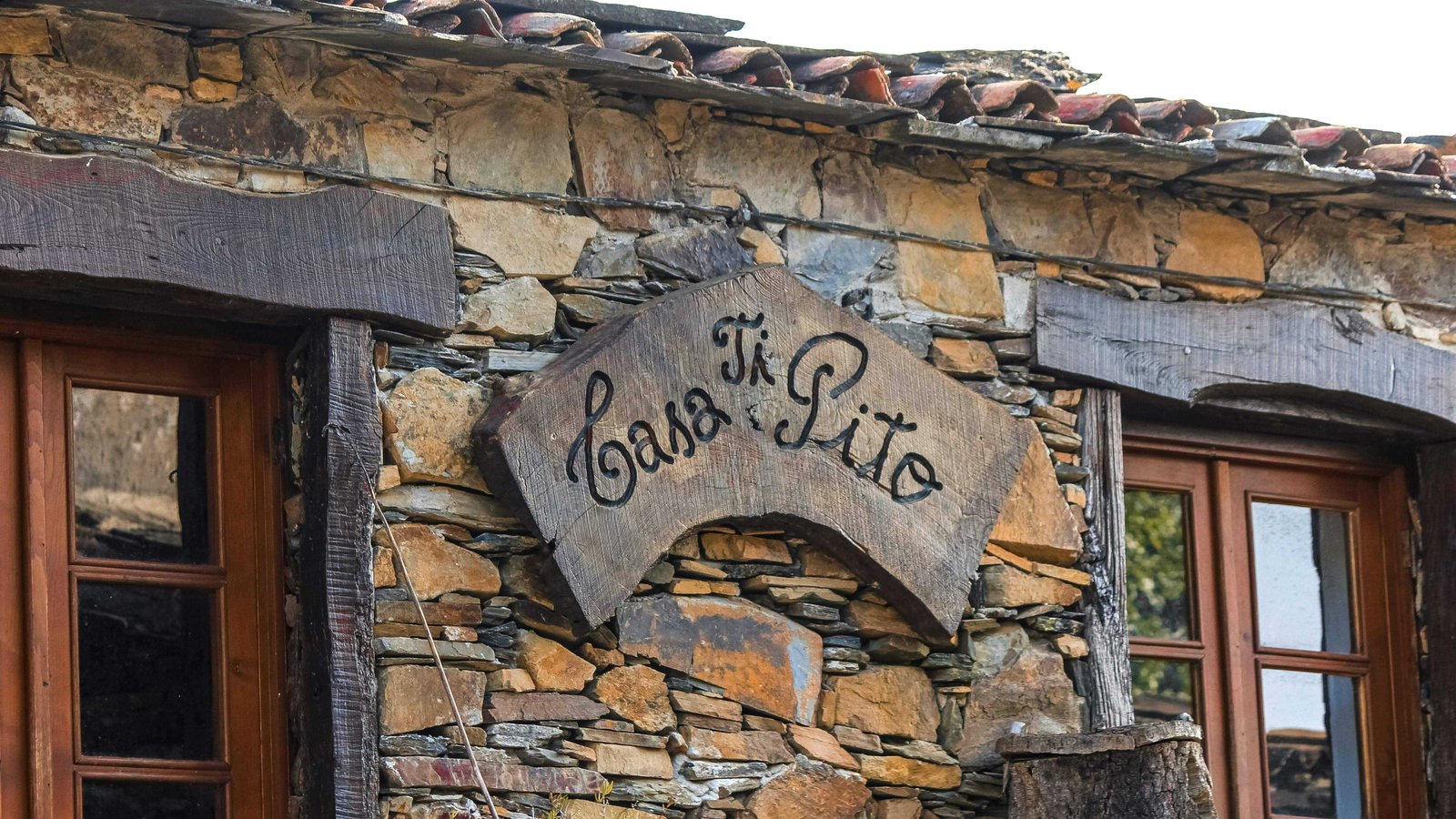 Lousã: A Guide to the Schist Villages and Trails in 2026 20 welcome sign