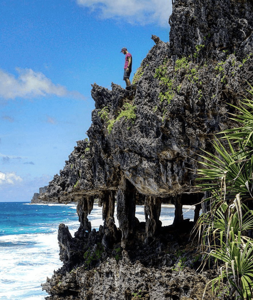 Austral Islands: What to expect in 2026 (+FAQ)? 9 Limestone cliffs.