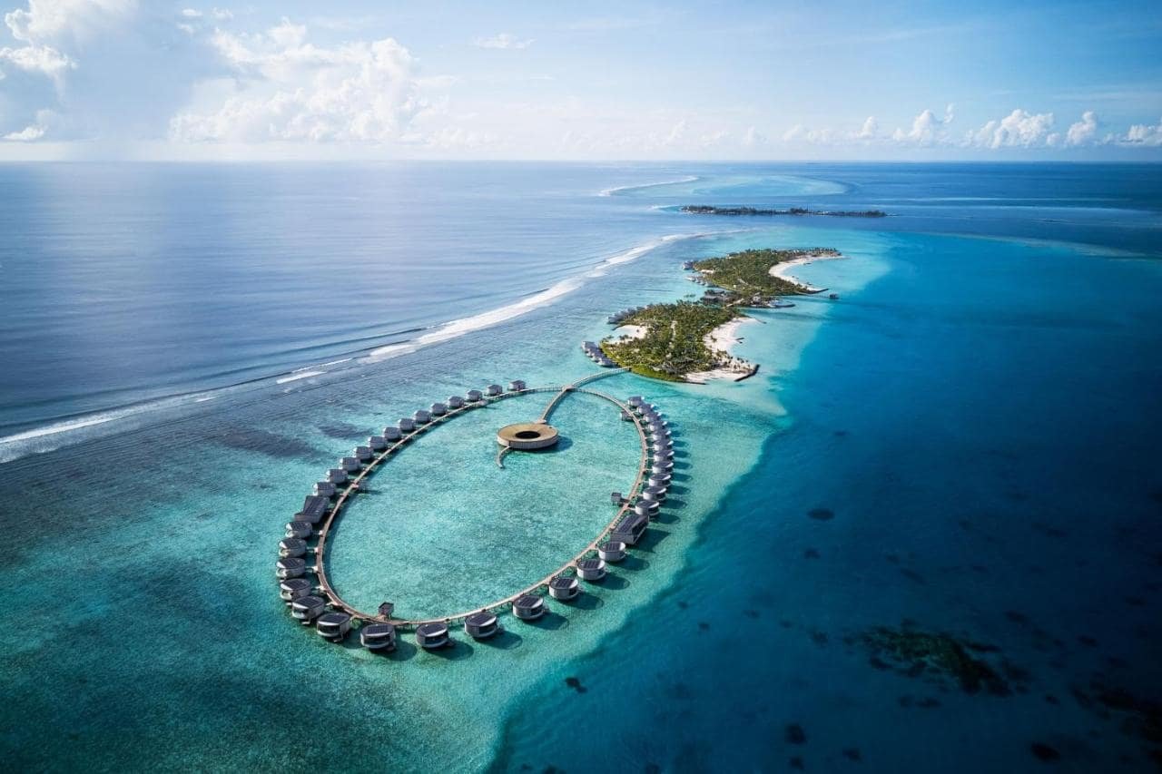 Bora Bora Island vs Maldives: Which island to choose in 2026? 7 The Ritz-Carlton Maldives, Fari Islands