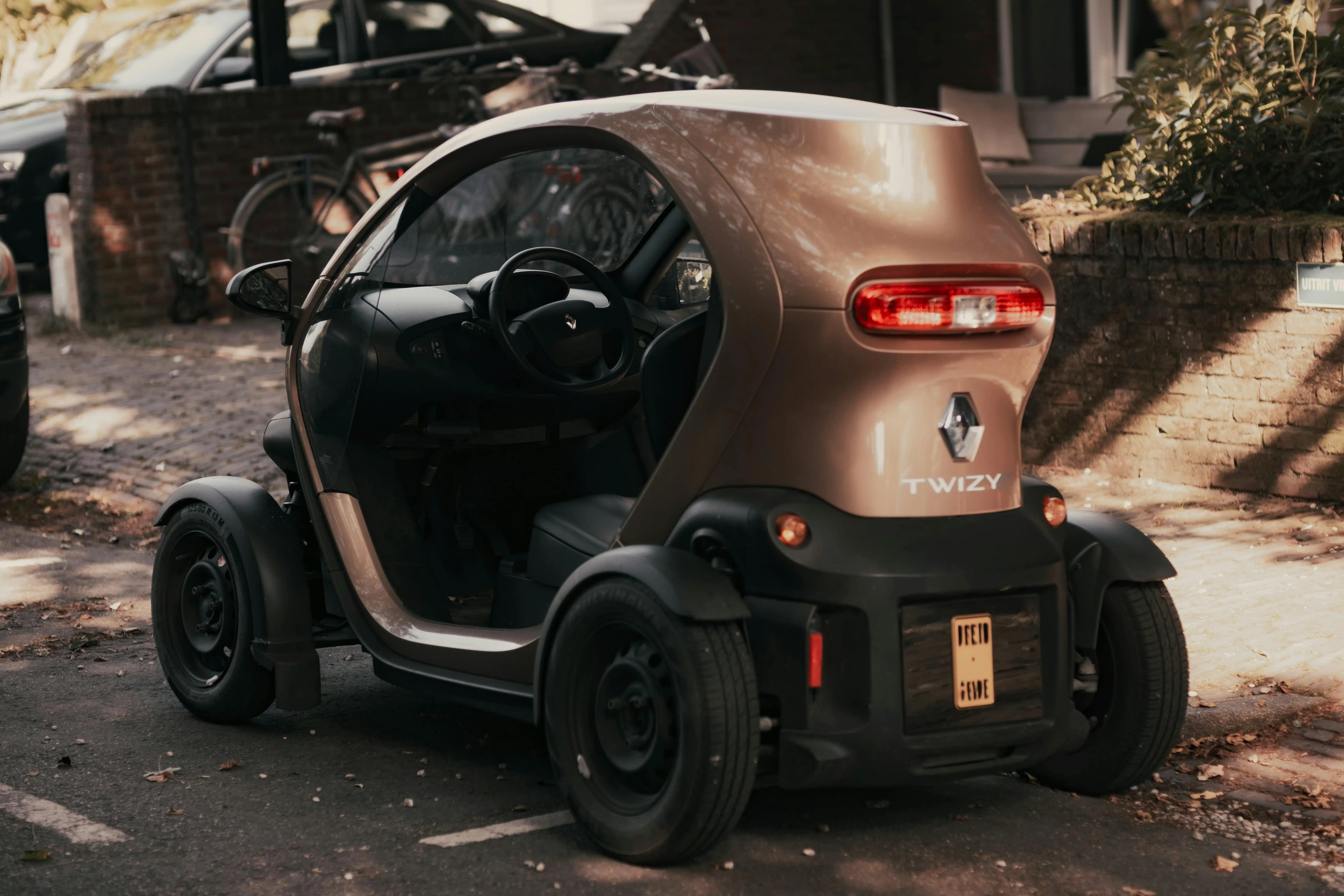 Bora Bora Rental Car vfr Twizy