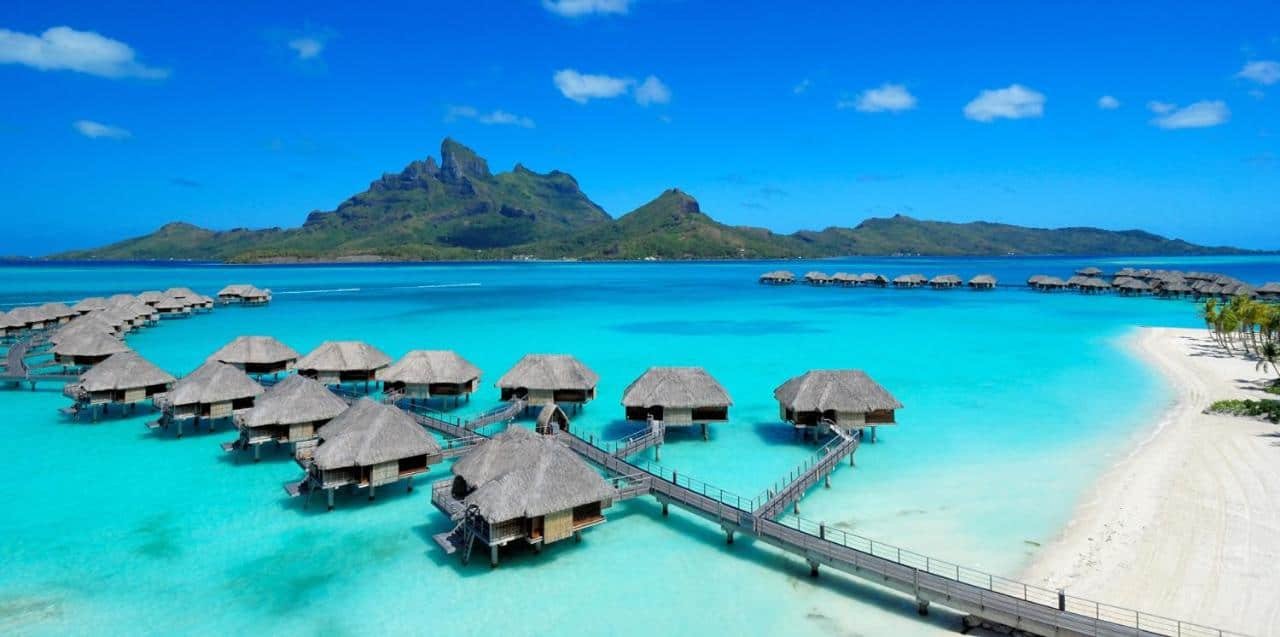 8 Luxurious Bora Bora Overwater Bungalows: Which To Choose? 4 Four Seasons Resort Bora Bora