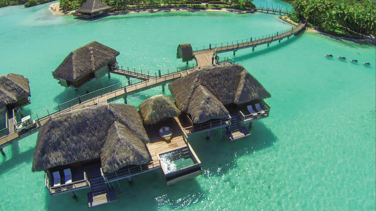 16 Best Overwater Bungalows in Tahiti (2026)! 6 Four Seasons Resort Bora Bora as overwater bungalows in Tahiti