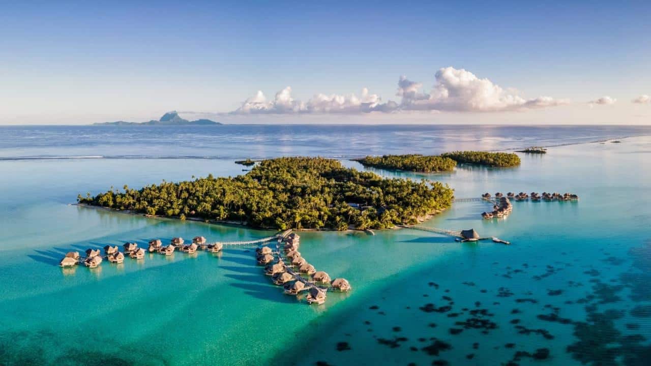 16 Best Overwater Bungalows in Tahiti (2026)! 24 Le Taha’a by Pearl Resorts