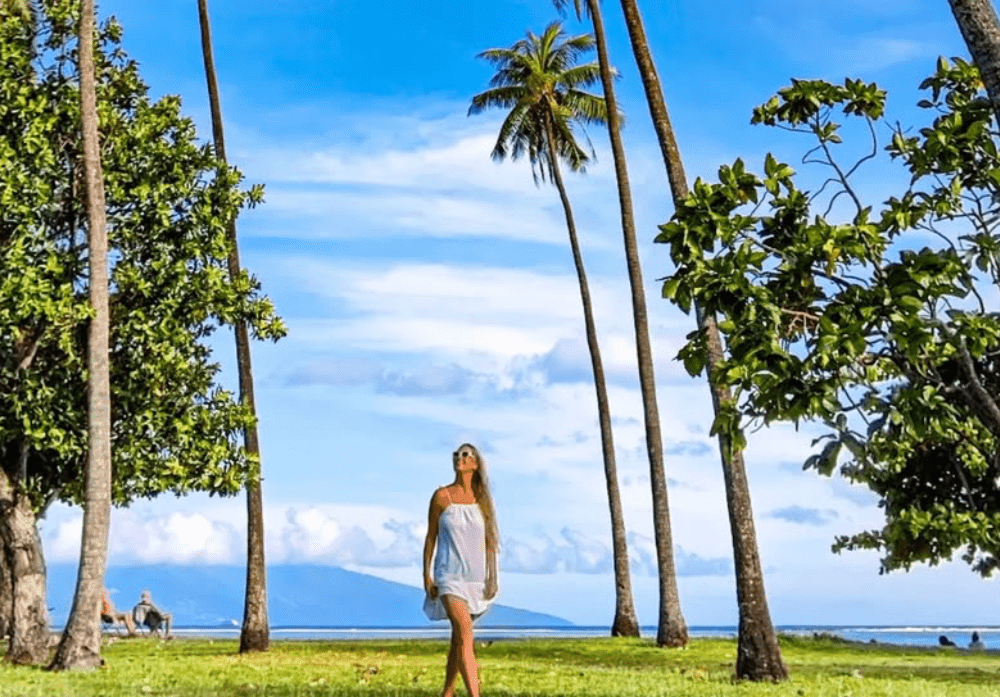 Temae Beach Guide: WHY The Most Beautiful Beach In Moorea? 10 Palm trees at Temae Beach