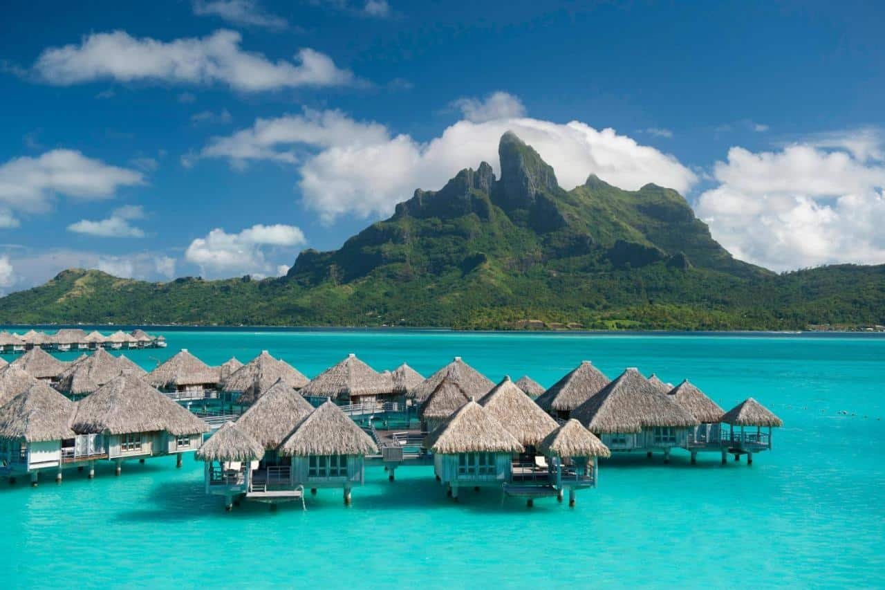 16 Best Overwater Bungalows in Tahiti (2026)! 2 The St. Regis Bora Bora Resort