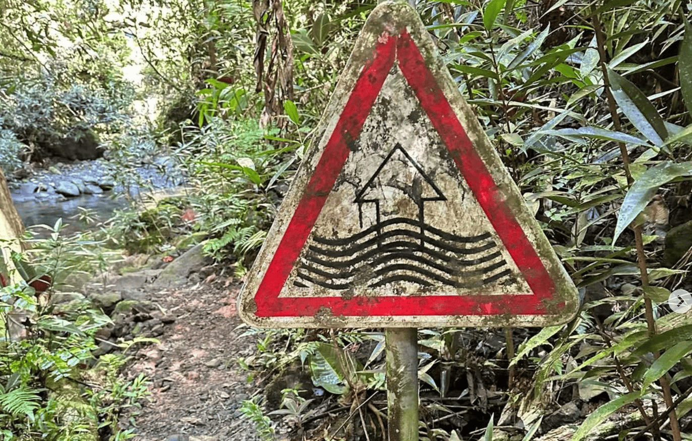 What are the 7 Best Tahiti Waterfalls for 2026? 10 Mark that shows Tahiti waterfalls