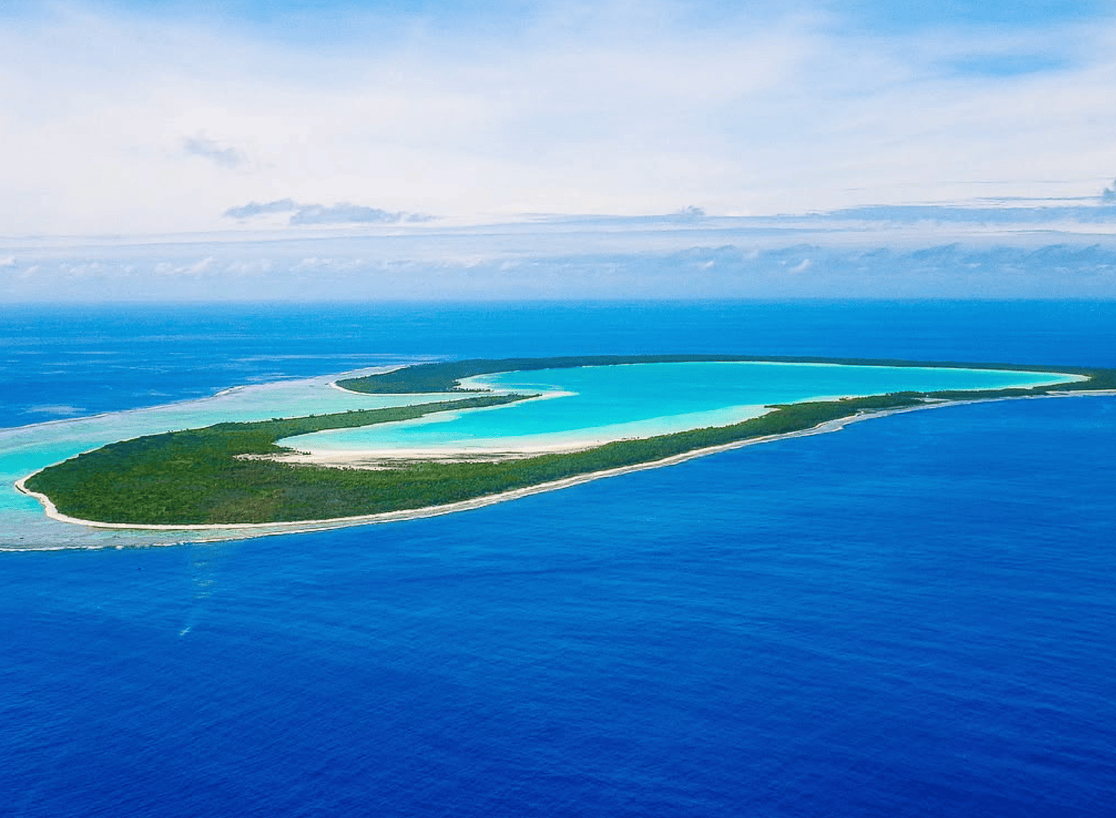 Tupai Island: Visit The Most Romantic Atoll In The World! 1 Tupai Island atoll in French Polynesia