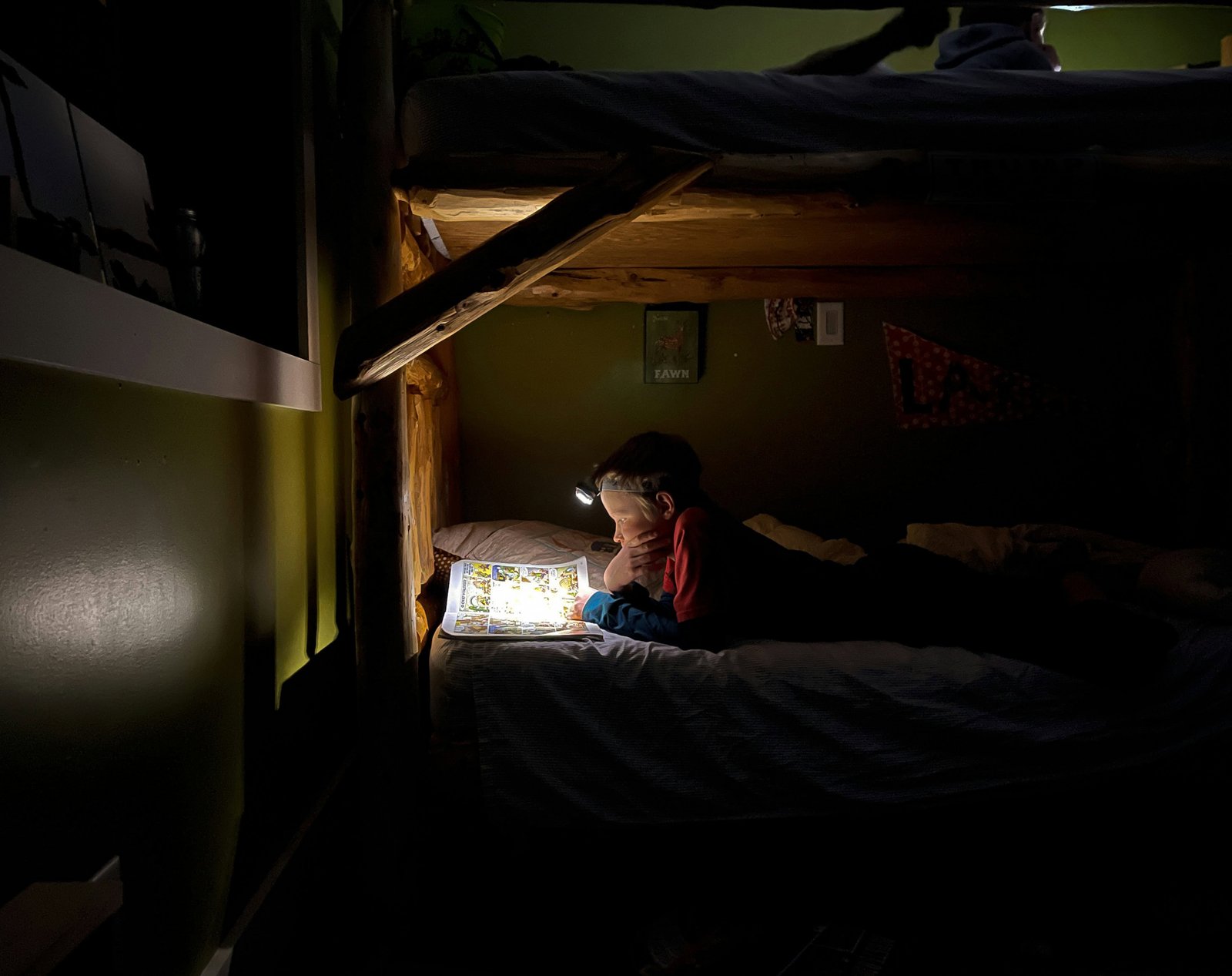 9 Sailing Travel Tips for a Smooth Trip 4 Headlamp as one of the sailing travel tips.