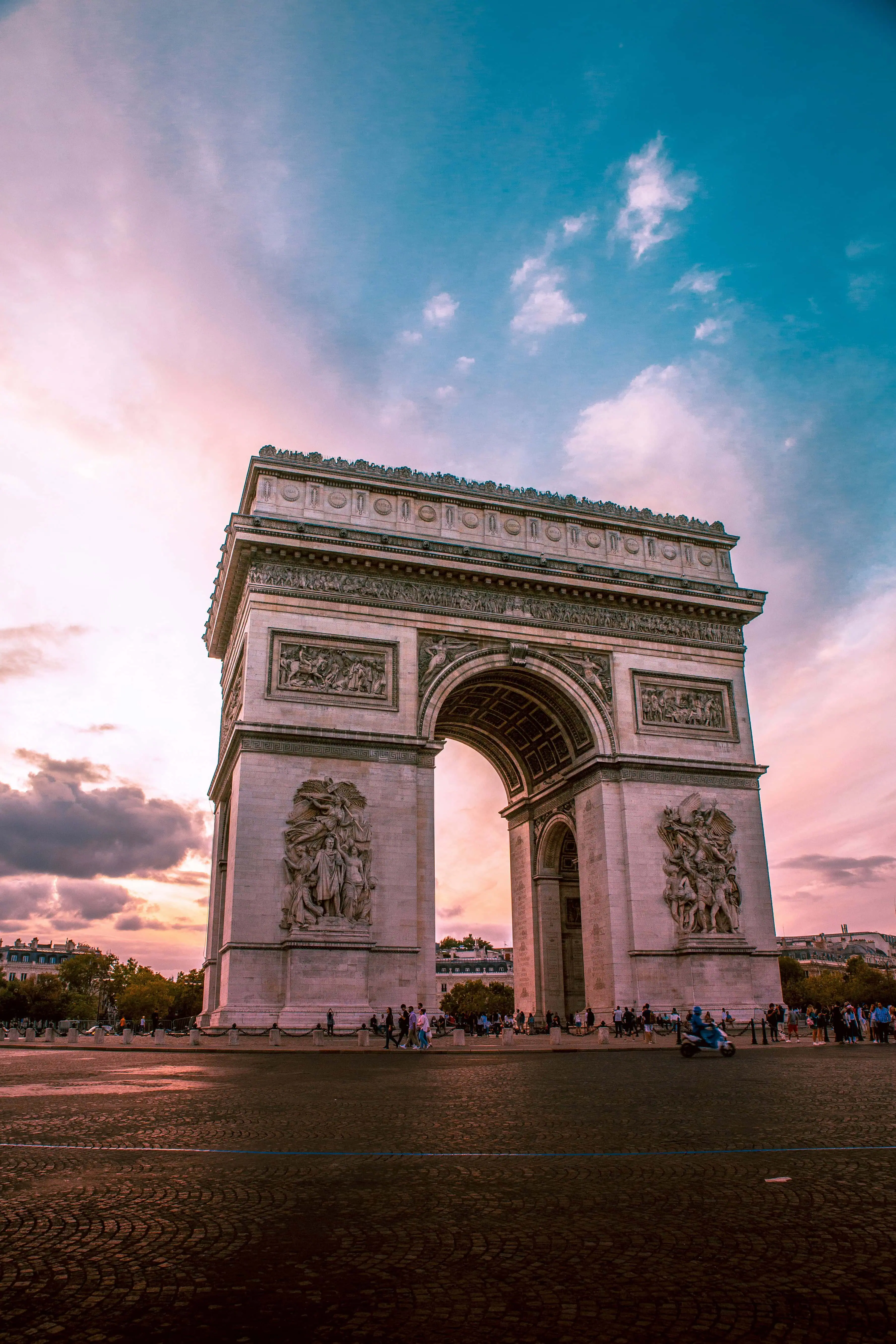 Arc De Triomphe as one of the items to do during the two days in Paris itinerary