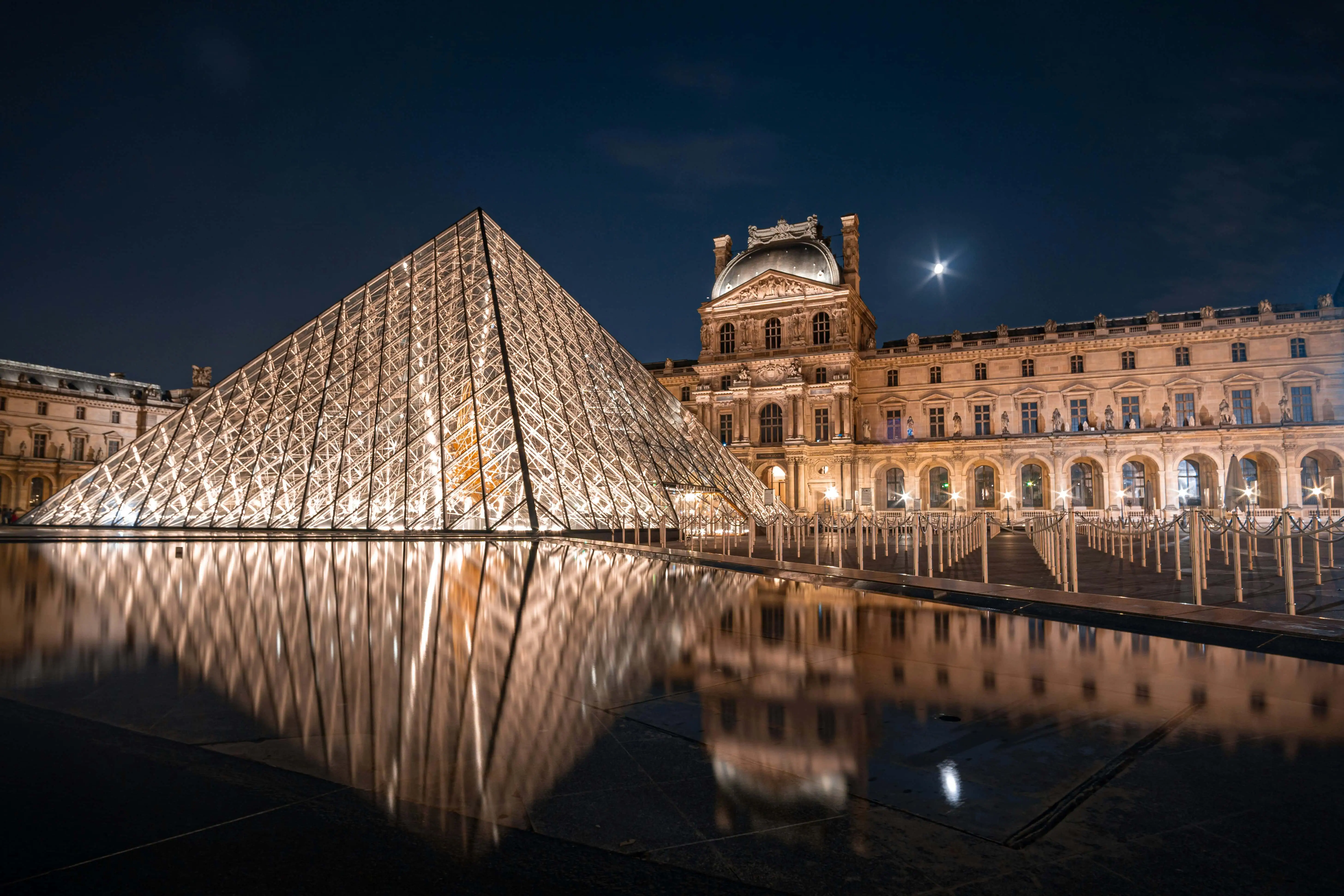 Louvre by night