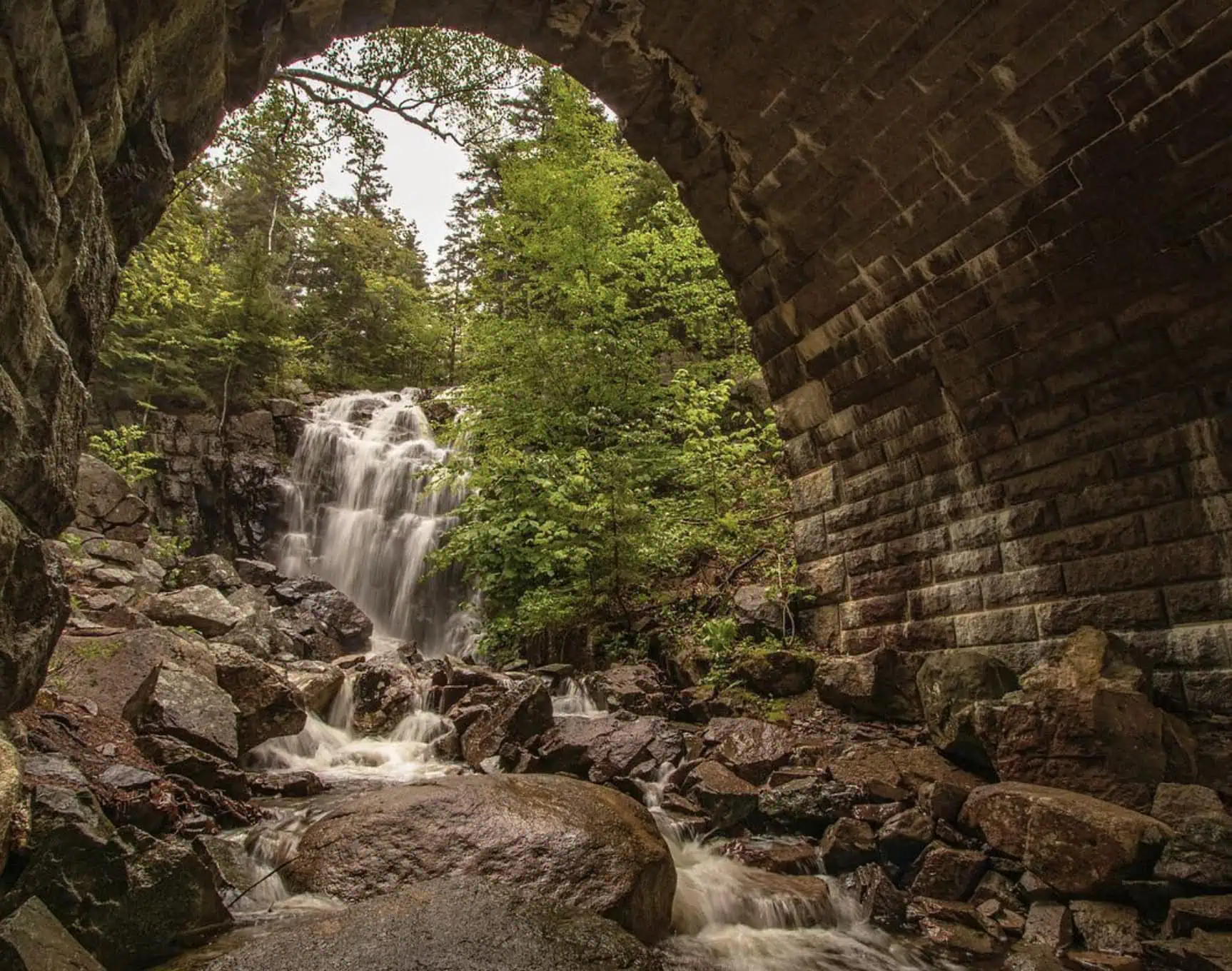 Waterfall bridge.