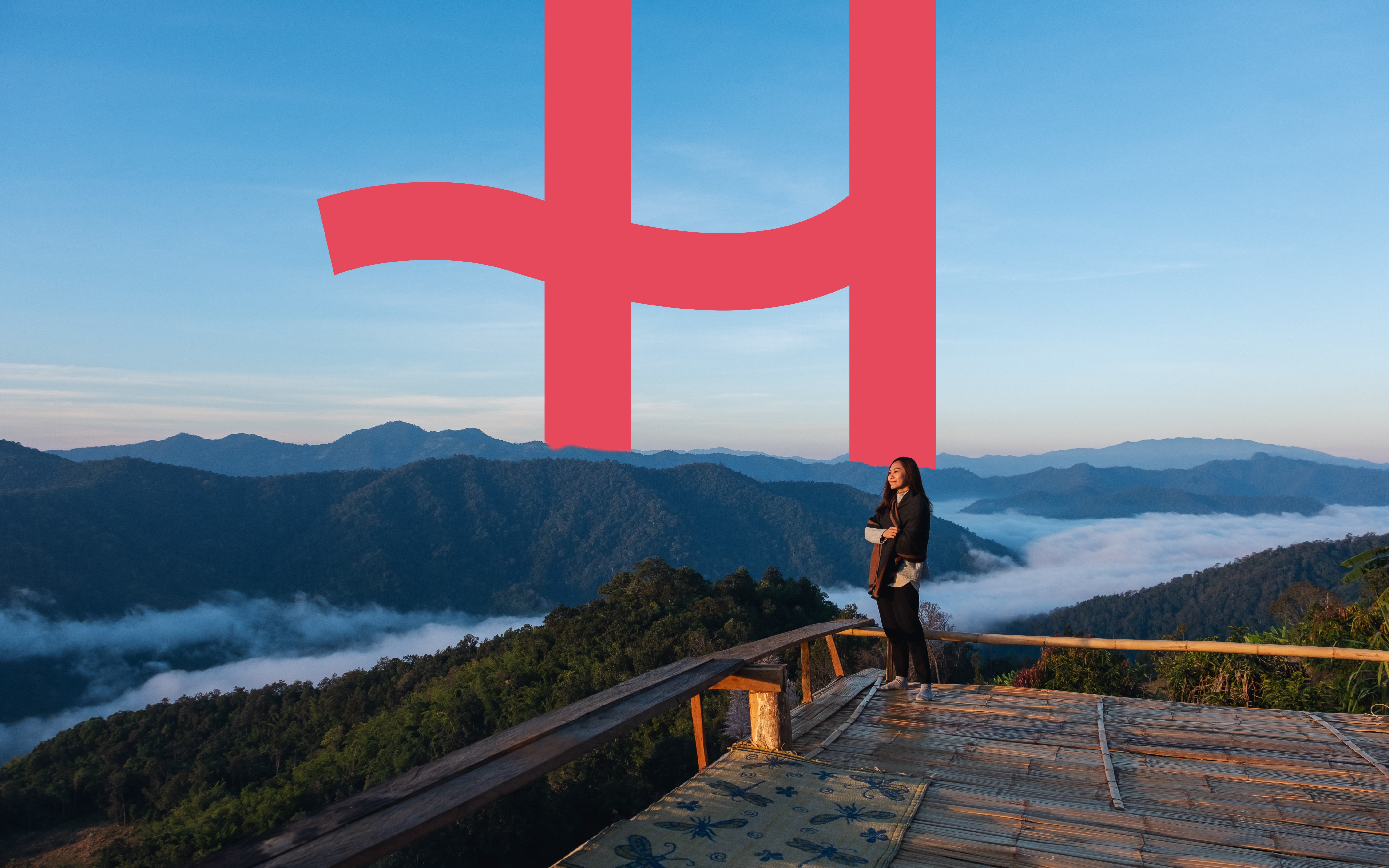 Using Holafly while traveling