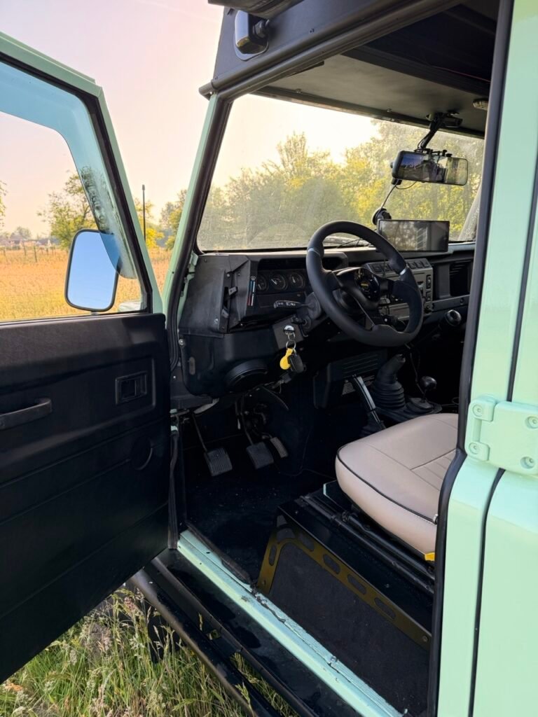 MOMO Steering Wheel Review: Best Off-Road Steering Wheel? 6 Defender with the Momo steering wheel