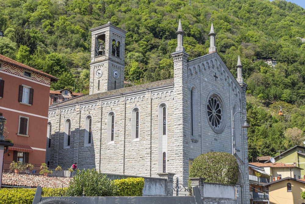 Best things to do in Lake Como, Italy: our local guide 43 Church of Santissima Trinità