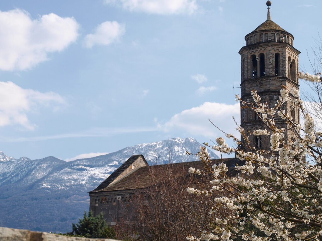Best Things to Do in Gravedona (Lake Como's Quietest Town) 3 Gravedona church