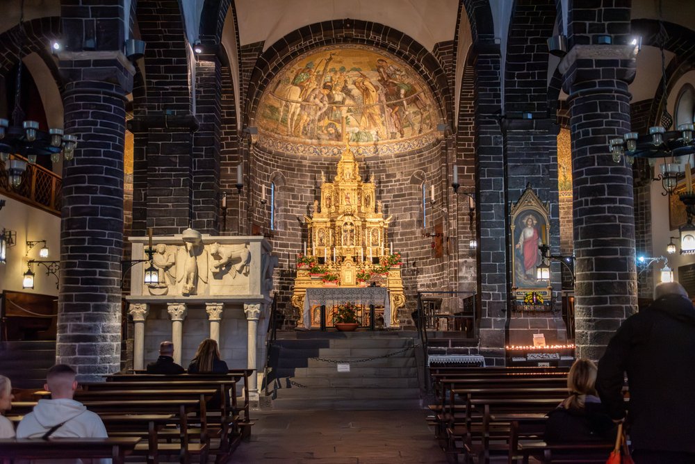 What Are The Best Things To Do In Bellagio ( Lake Como's most iconic town) 11 Basilica di San Giacomo