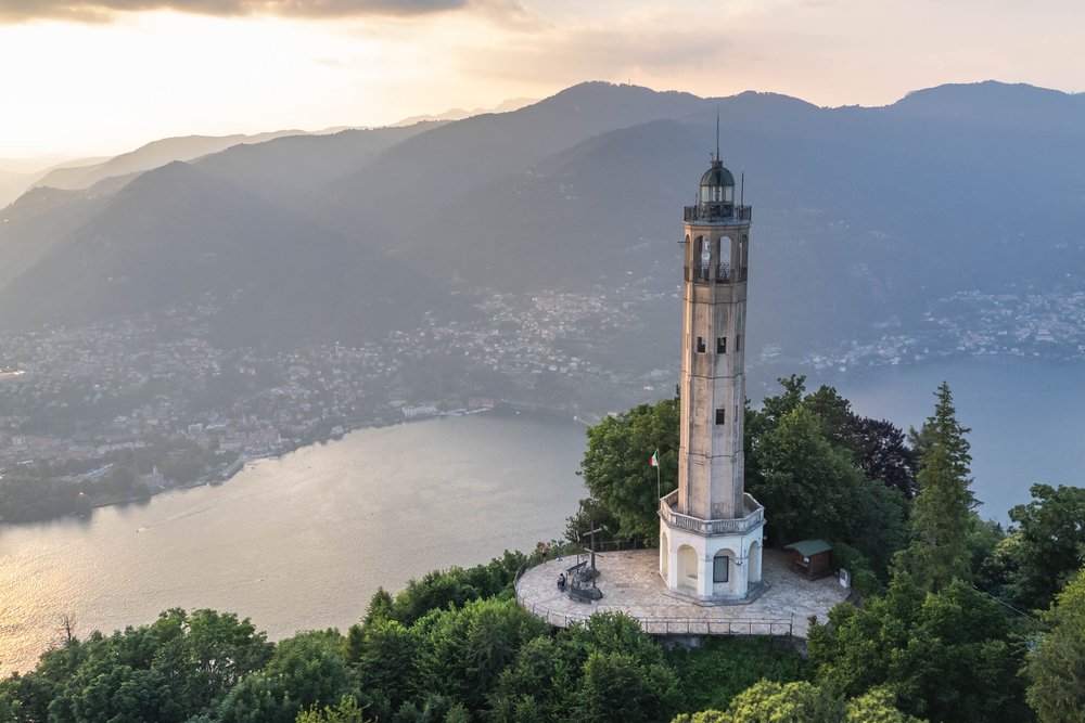 Como Guide: 15 Best Things to Do in Como + Itinerary 9 Faro Voltiano (Volta Lighthouse)