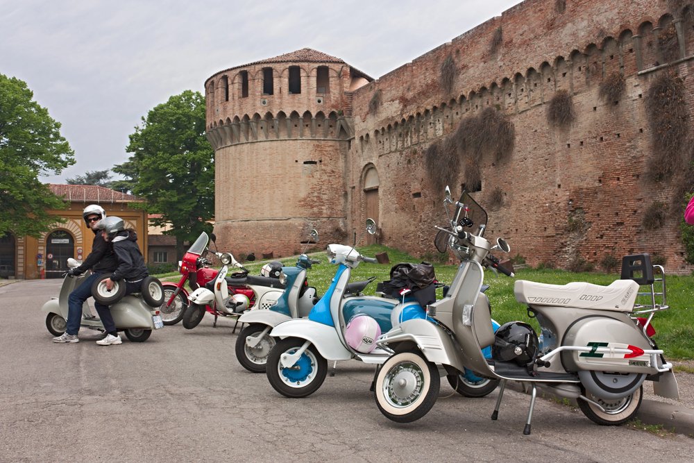 Como Guide: 15 Best Things to Do in Como + Itinerary 15 Renting a Vespa in Como